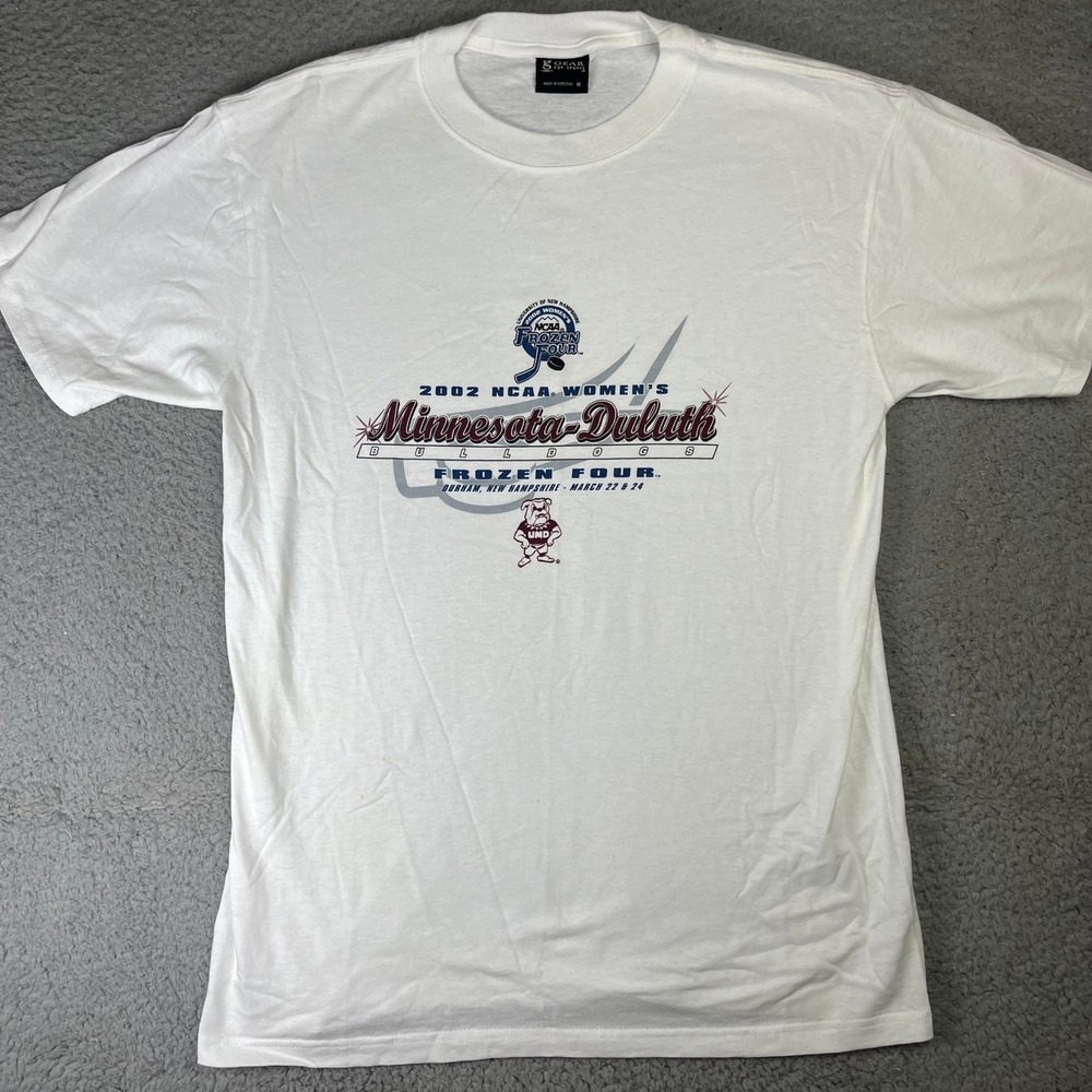 UMD Bulldogs Minnesota Duluth Womens 2002 NCAA Frozen Four T Shirt White Sz M